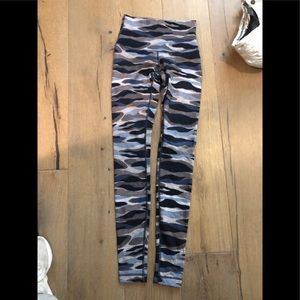 Lululemon Blue and Grey Camo leggings